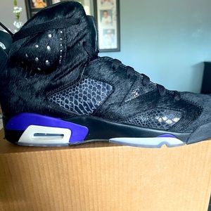 Jordan 6 retro Social Status size 12